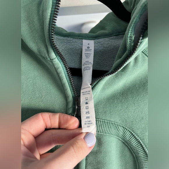 Lululemon Scuba Hoodie - size 4 - vintage green - Picture 5 of 5